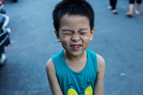 长沙七十岁以上能种牙吗？先看身体条件和口腔问题处理